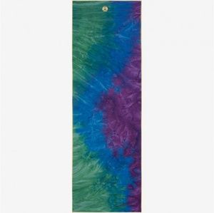 Skidless by Yogitoes peacock yoga towel